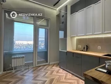 3-комнатная квартира, этаж 3 из 12, 82 м²