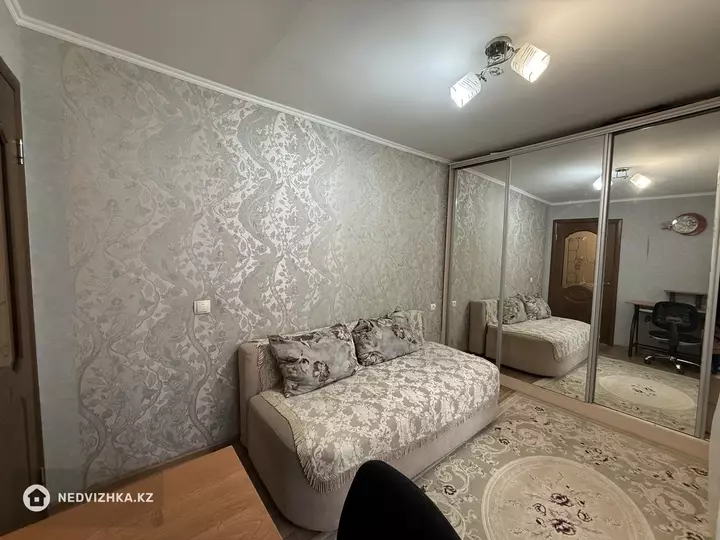 2-комнатная квартира, этаж 3 из 4, 39 м², фотография 2