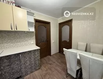 2-комнатная квартира, этаж 3 из 4, 39 м², миниатюра 4