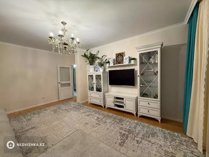 2-комнатная квартира, этаж 11 из 18, 76 м², фотография 3