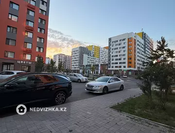4-комнатная квартира, этаж 5 из 9, 94 м², миниатюра 1