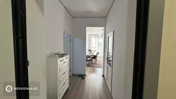 2-комнатная квартира, этаж 3 из 13, 48 м², фотография 3