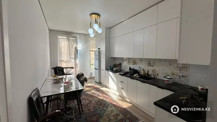 2-комнатная квартира, этаж 3 из 13, 48 м²