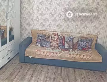 1-комнатная квартира, этаж 3 из 4, 37 м², На длительный срок