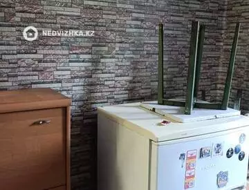 1-комнатная квартира, этаж 3 из 4, 37 м², На длительный срок