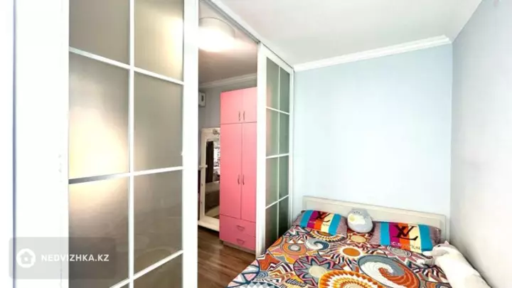 2-комнатная квартира, этаж 18 из 19, 60 м², фотография 5