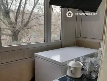2-комнатная квартира, этаж 3 из 5, 43 м², миниатюра 3