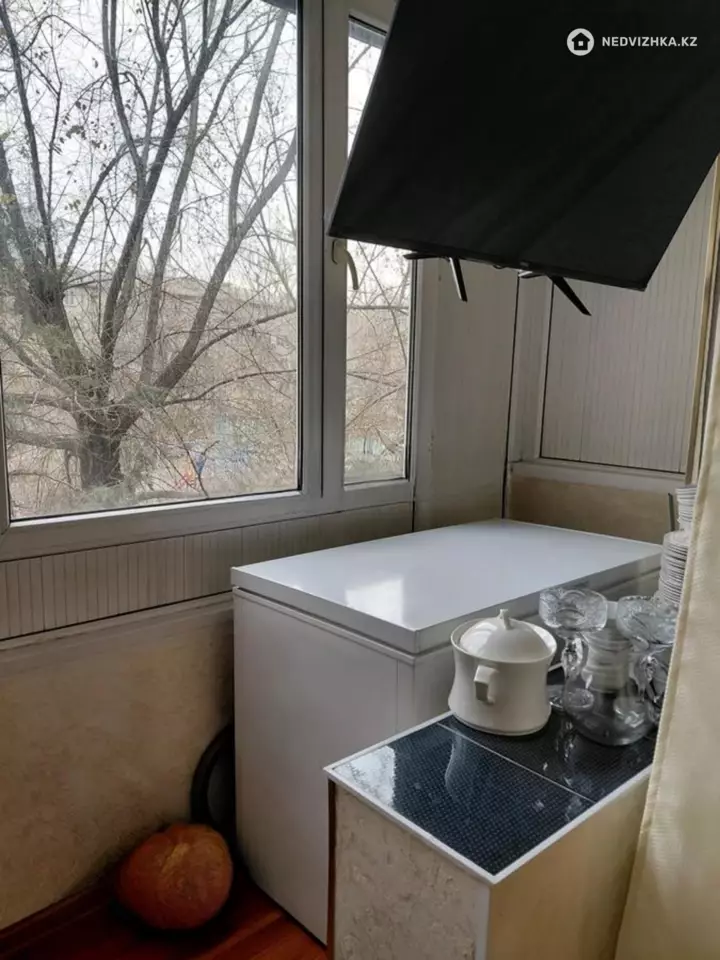 2-комнатная квартира, этаж 3 из 5, 43 м², фотография 3