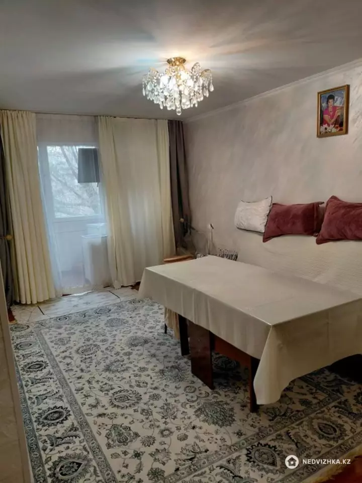 2-комнатная квартира, этаж 3 из 5, 43 м², фотография 2
