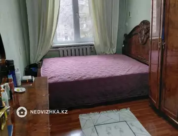 2-комнатная квартира, этаж 3 из 5, 43 м², миниатюра 1