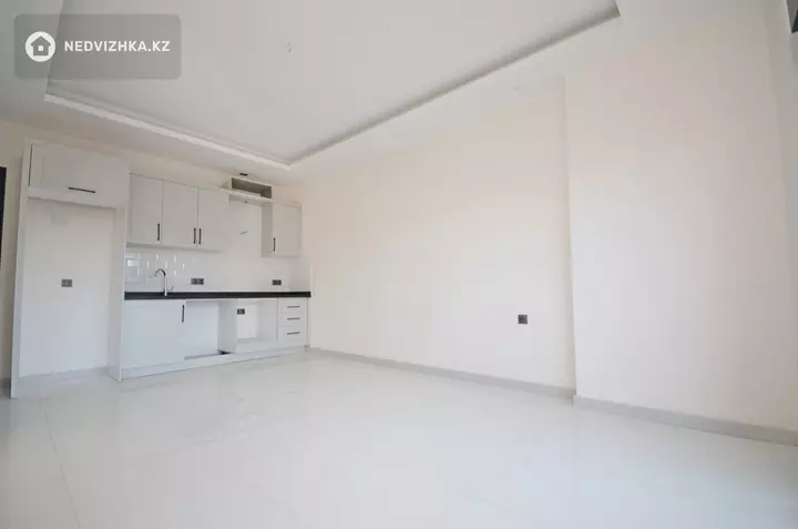 2-комнатная квартира, этаж 1 из 5, 50 м², фотография 2