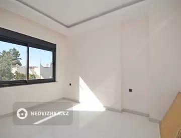 2-комнатная квартира, этаж 1 из 5, 50 м²