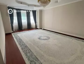 6-комнатный дом, 8.3 соток, 200 м², На длительный срок