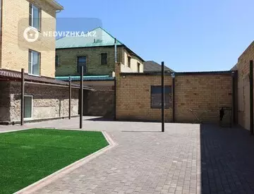 7-комнатный дом, 10 соток, 715 м²