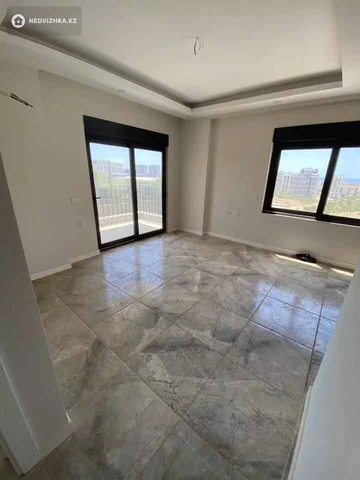 2-комнатная квартира, этаж 3 из 6, 56 м², фотография 4