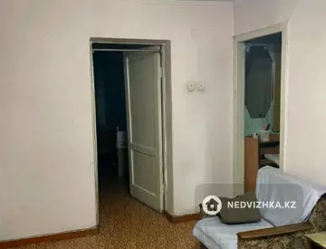 2-комнатная квартира, этаж 3 из 4, 44 м², миниатюра 3