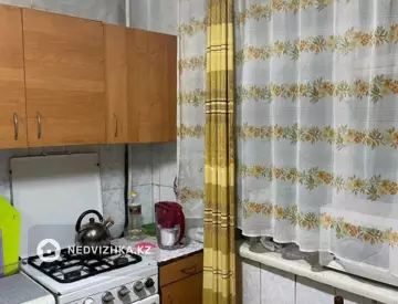 2-комнатная квартира, этаж 3 из 4, 44 м², миниатюра 4