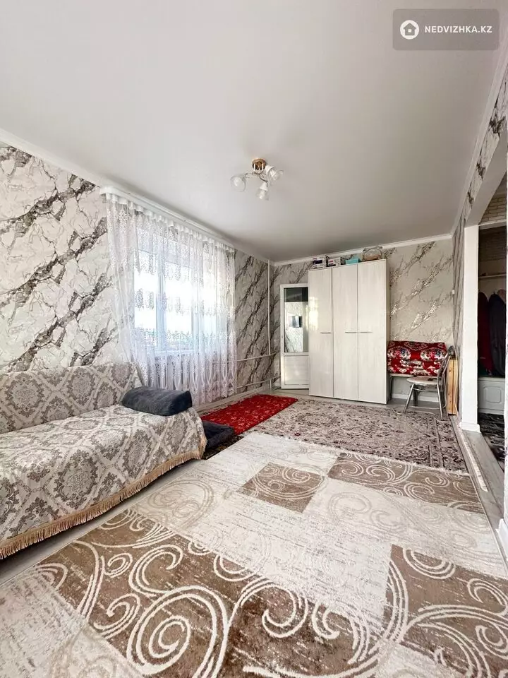 1-комнатная квартира, этаж 4 из 4, 31 м², фотография 2
