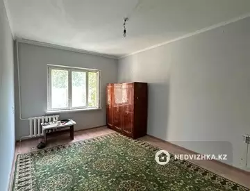 1-комнатная квартира, этаж 4 из 5, 36 м²