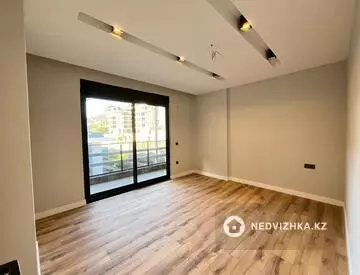 2-комнатная квартира, этаж 2 из 6, 55 м², миниатюра 6
