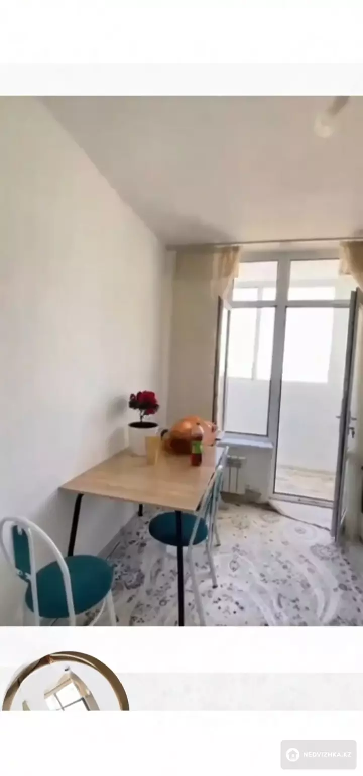 1-комнатная квартира, этаж 7 из 12, 50 м², На длительный срок, фотография 2