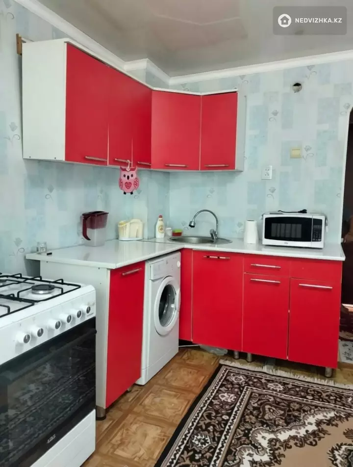 1-комнатная квартира, этаж 4 из 5, 41 м², фотография 3