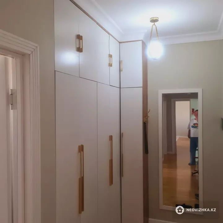 2-комнатная квартира, этаж 9 из 16, 80 м², фотография 5