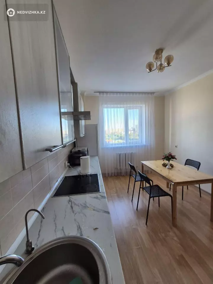 1-комнатная квартира, этаж 9 из 16, 50 м², фотография 3