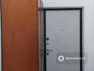 2-комнатная квартира, этаж 6 из 9, 67 м², На длительный срок