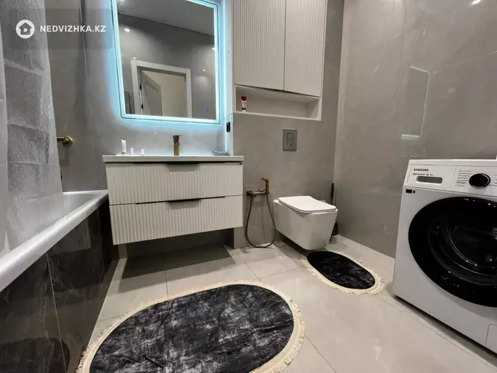 2-комнатная квартира, этаж 2 из 12, 56 м², фотография 2