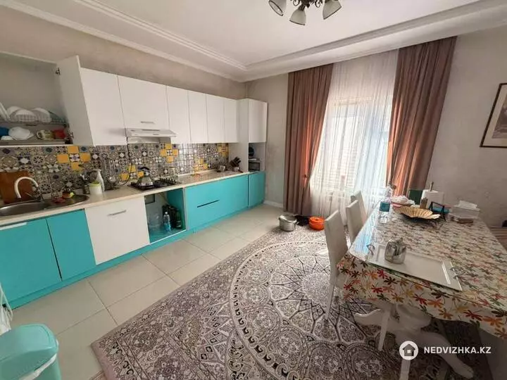 6-комнатный дом, 5 соток, 210 м², фотография 4