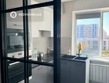 3-комнатная квартира, этаж 1 из 5, 100 м², миниатюра 4