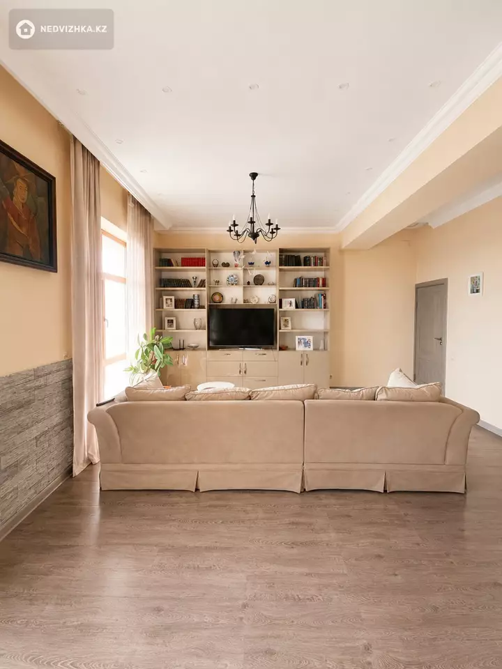 4-комнатный дом, 6 соток, 192 м², фотография 2