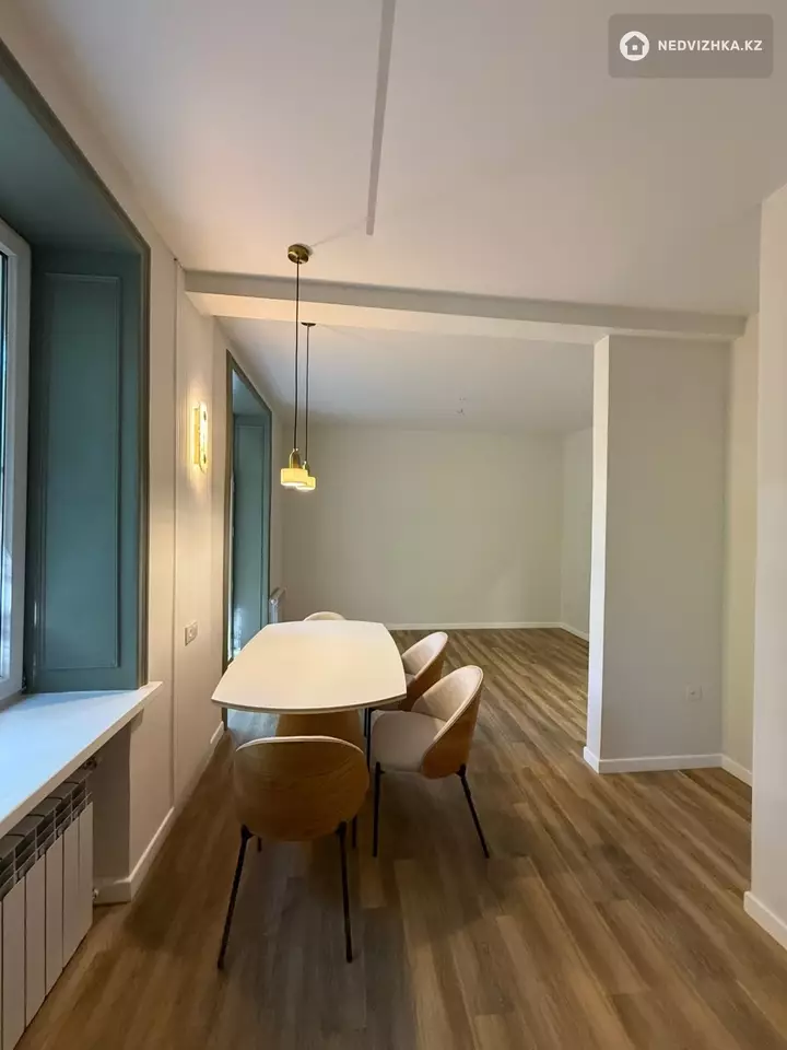 2-комнатная квартира, этаж 2 из 3, 52 м², фотография 2