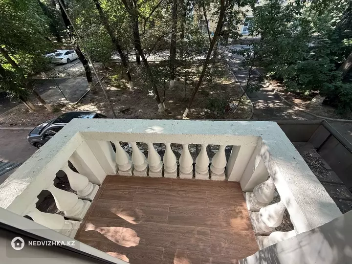 2-комнатная квартира, этаж 2 из 3, 52 м², фотография 4