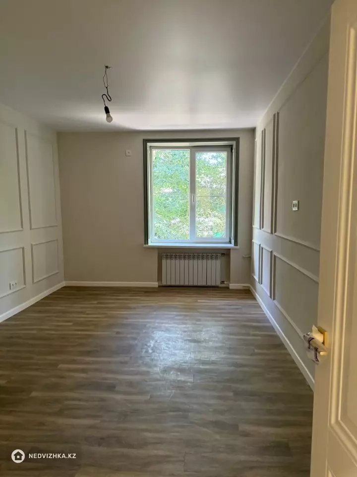 2-комнатная квартира, этаж 2 из 3, 52 м², фотография 5