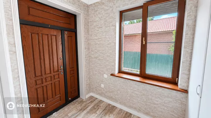 4-комнатный дом, 6 соток, 200 м², фотография 4
