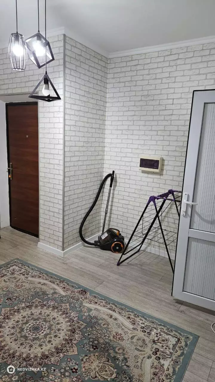2-комнатная квартира, этаж 4 из 9, 60 м², Посуточно, фотография 2