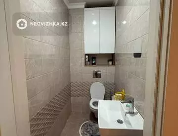 2-комнатная квартира, этаж 3 из 13, 71 м², миниатюра 11