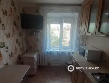 3-комнатная квартира, этаж 3 из 6, 58 м², миниатюра 6