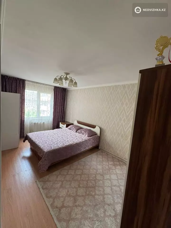 2-комнатная квартира, этаж 4 из 16, 72 м², фотография 5