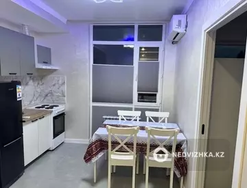 3-комнатная квартира, этаж 2 из 9, 55 м², На длительный срок
