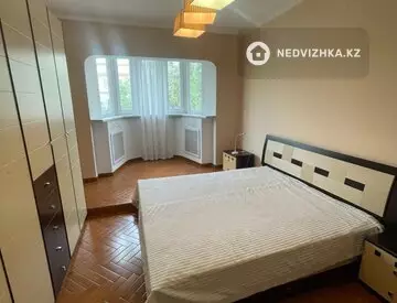 3-комнатная квартира, этаж 5 из 6, 86 м², миниатюра 1