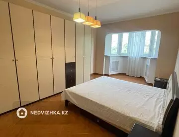 3-комнатная квартира, этаж 5 из 6, 86 м², миниатюра 2