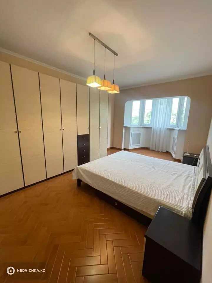 3-комнатная квартира, этаж 5 из 6, 86 м², фотография 2