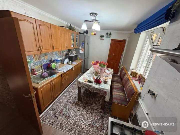 5-комнатная часть дома, 0.4 соток, 117 м², фотография 2