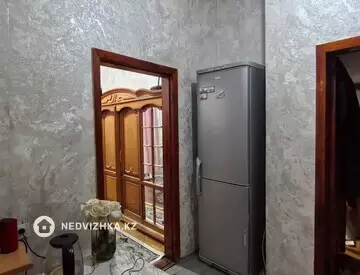 2-комнатная квартира, этаж 1 из 5, 42 м², миниатюра 8