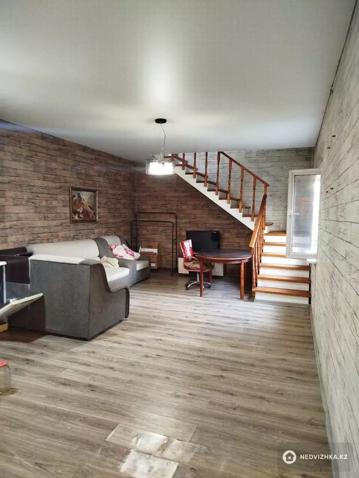4-комнатная часть дома, 3.9 соток, 69 м²