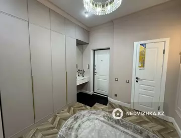 2-комнатная квартира, этаж 4 из 4, 80 м², миниатюра 3