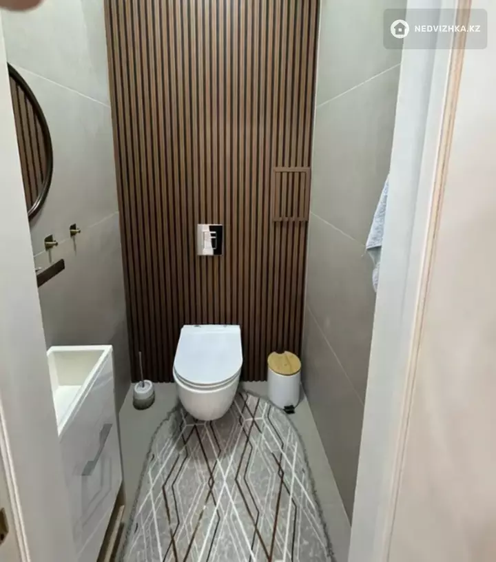 2-комнатная квартира, этаж 4 из 4, 80 м²